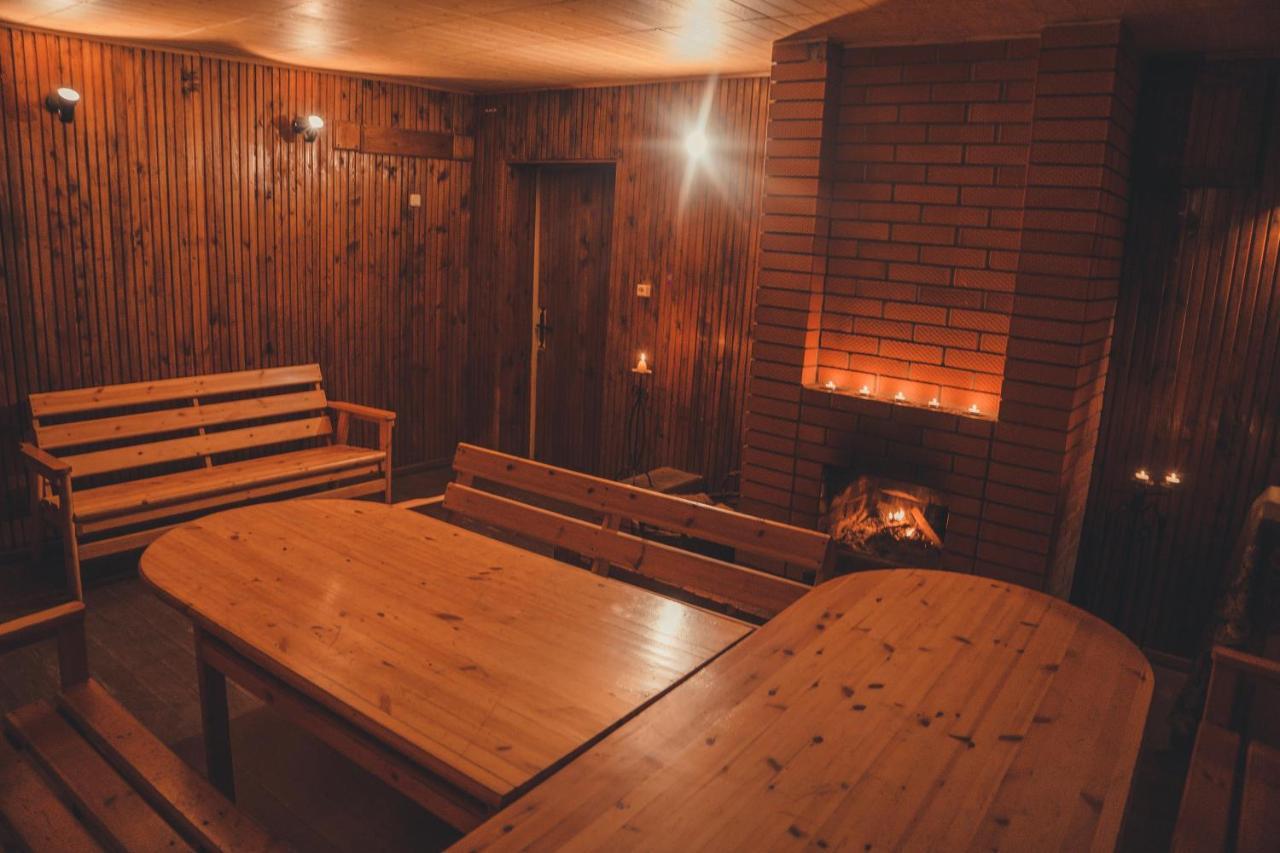 Hotell Paeaesuke Jõhvi エクステリア 写真