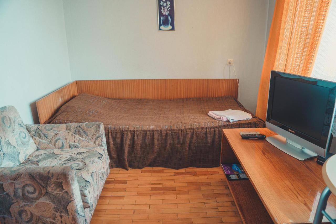 Hotell Paeaesuke Jõhvi エクステリア 写真