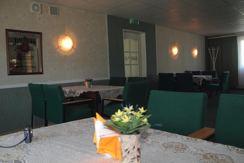 Hotell Paeaesuke Jõhvi エクステリア 写真