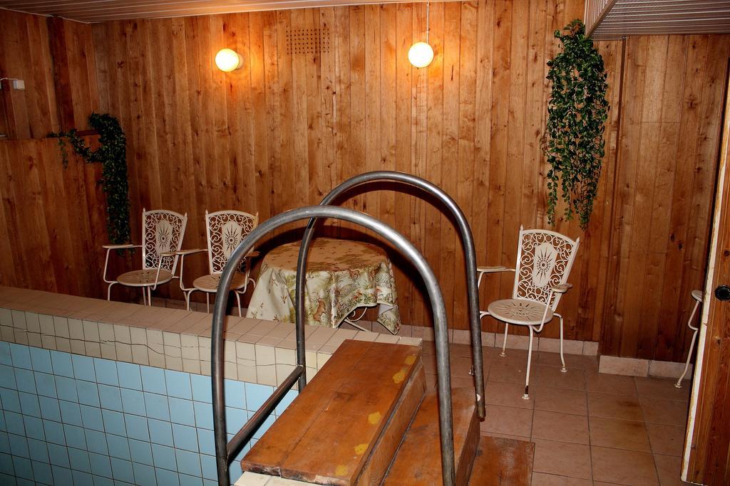 Hotell Paeaesuke Jõhvi エクステリア 写真